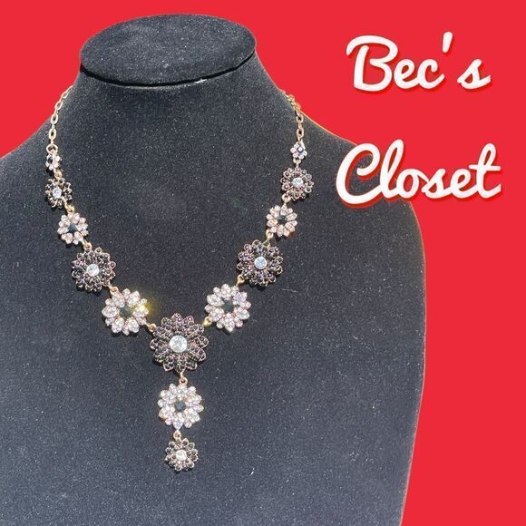 Fashion Jewelry Gold Tone Floral Black White Adjustable Necklace - Picture 4 of 4